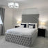 Oakmont Bed